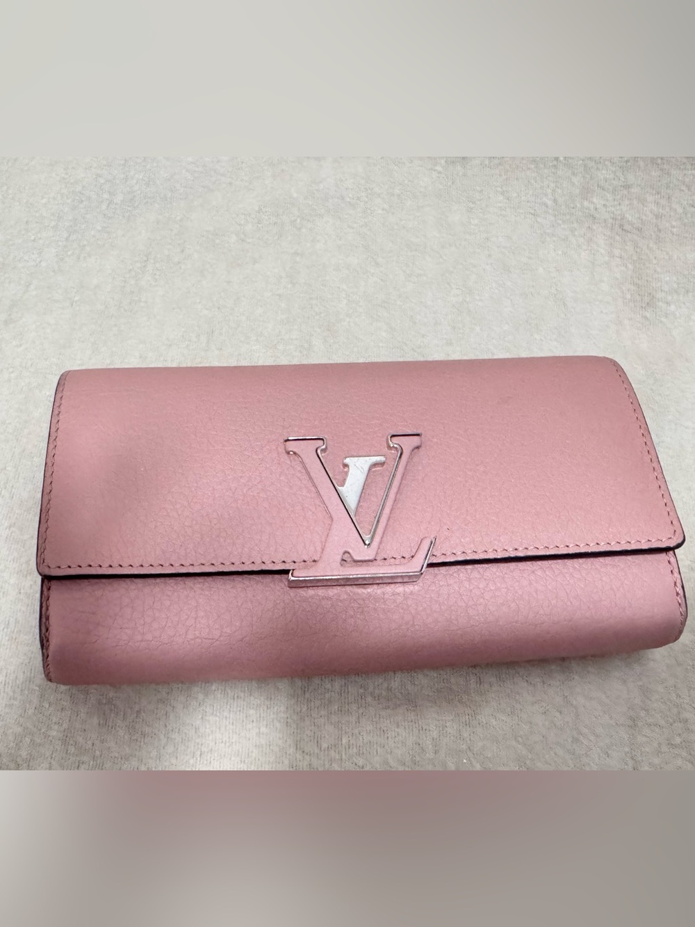 Louis Vuitton Dusty Pink Leather Capucine wallet